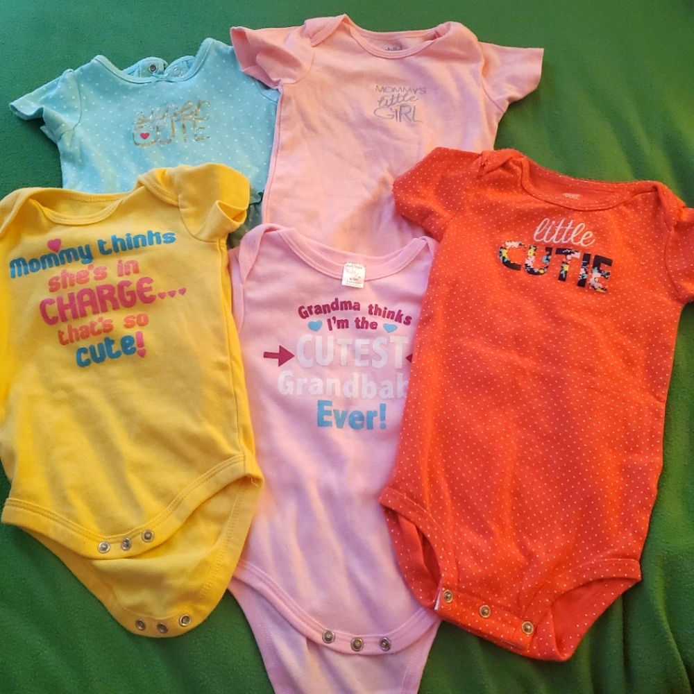 5 onesie size 6/9 mths to 24 mths
